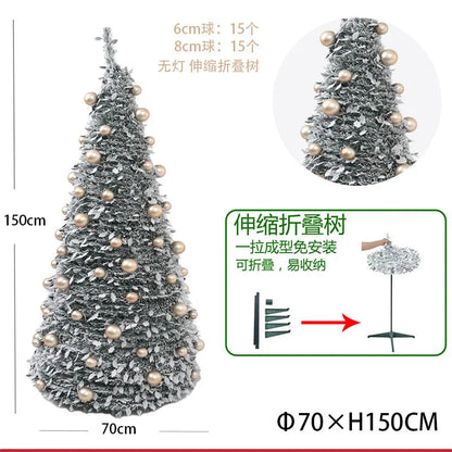 Árvore de Natal com detalhes em neve
