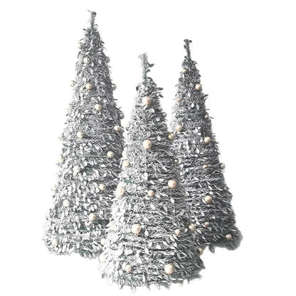 Árvore de Natal com detalhes em neve