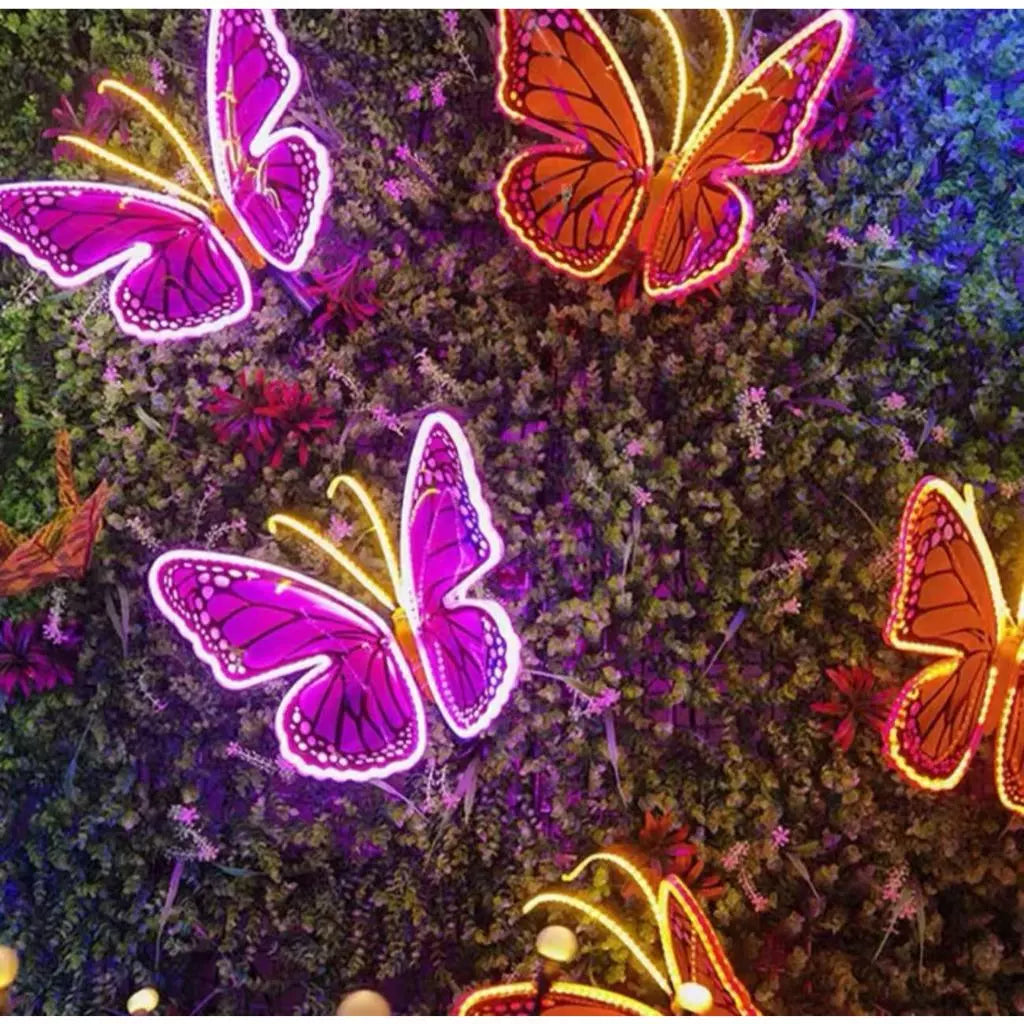 Borboleta Led Com Movimento Com Haste Para Área Externa - Unitária